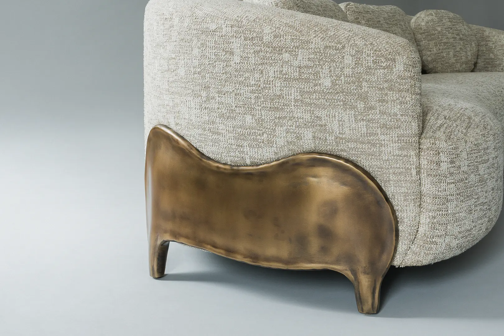 Minos Sofa