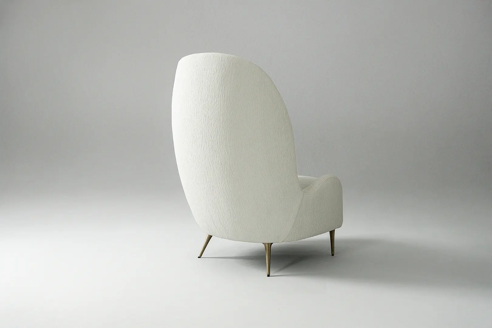 Aril Lounge